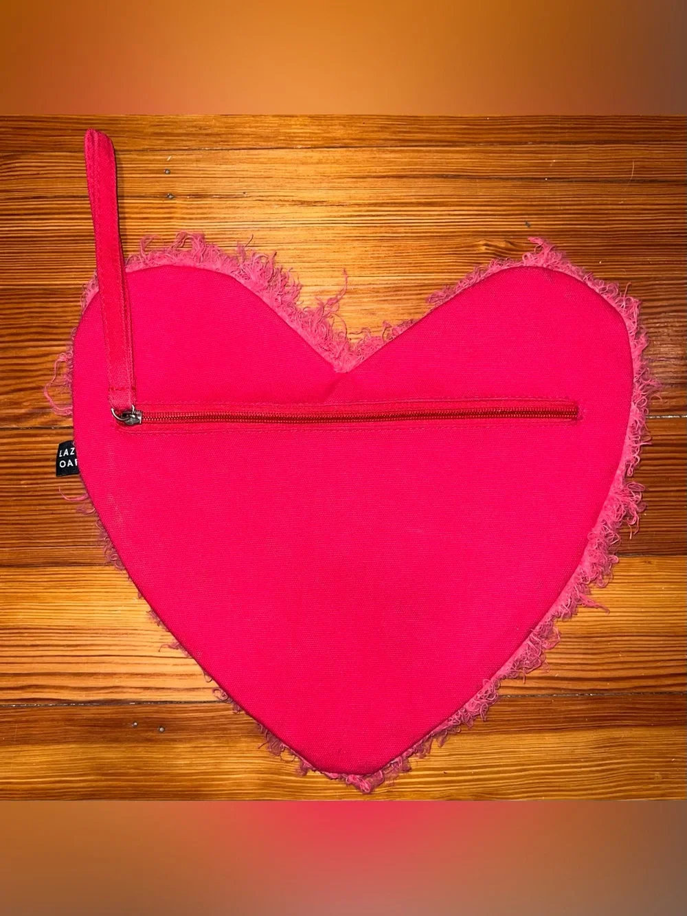 LAZY OAF Fluffy Heart Eyes Clutch